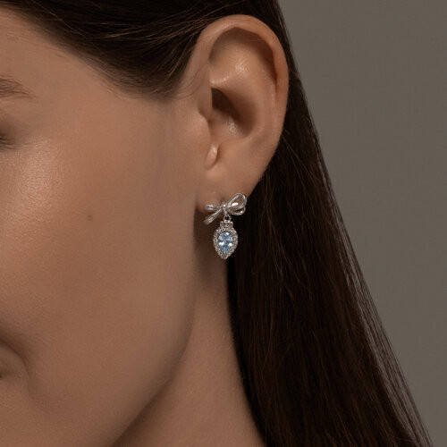 Серьги из серебра с фианитами