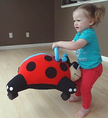 Каталка мягкая Божья коровка - Фото 6