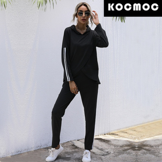 Костюм женский спортивный