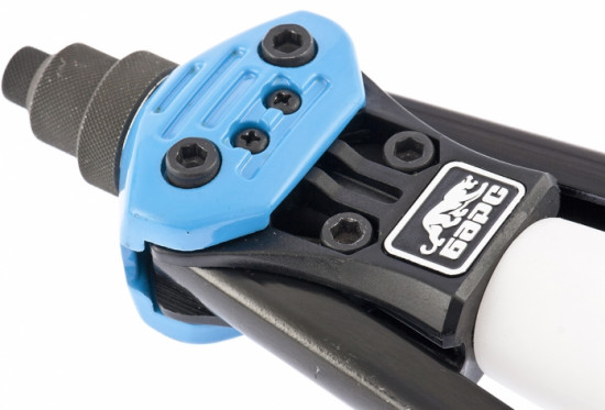 Заклёпочник двуручный