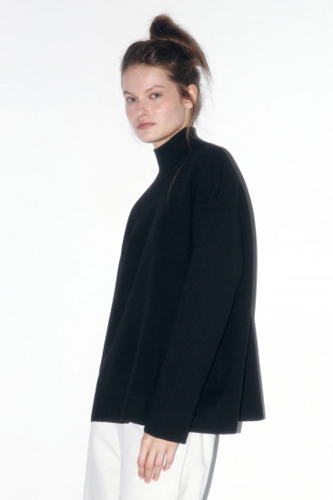 Свитер женский