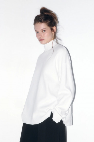 Свитер женский