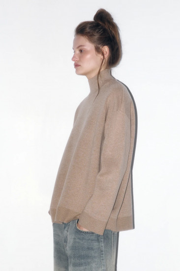 Свитер женский