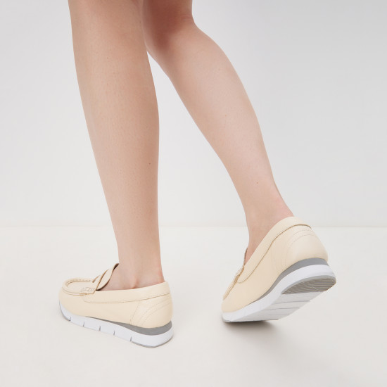 Лоферы женские