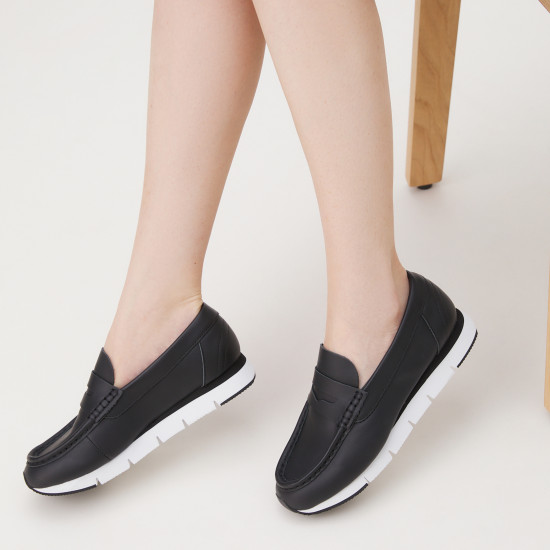 Лоферы женские