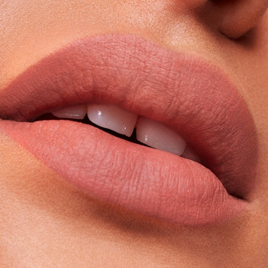Помада-мусс для губ «Pure Color Whipped Matte Lip Color With Moringa Butter», тон 921 Air Kiss