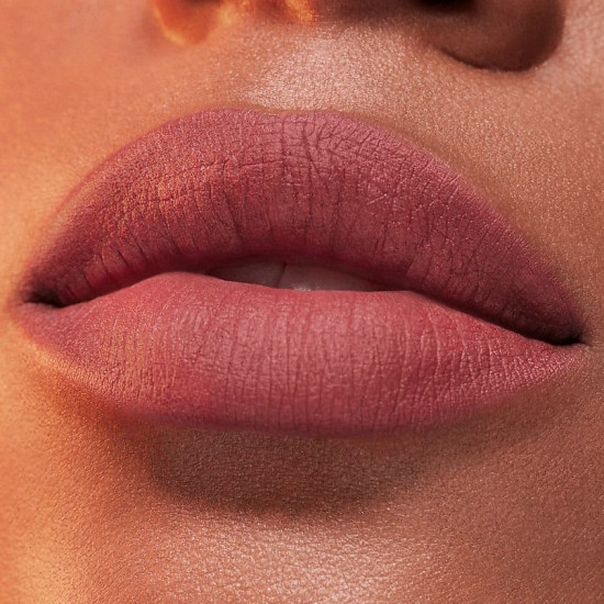 Помада-мусс для губ «Pure Color Whipped Matte Lip Color With Moringa Butter», тон 929 Sweet Tart