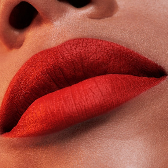 Помада-мусс для губ «Pure Color Whipped Matte Lip Color With Moringa Butter», тон 932 Love Fever