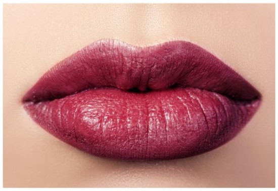 Помада для губ «Magic Brilliance Lipstick», тон 716 Сангрия