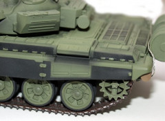 Модель сборная. Советский основной боевой танк Т-72Б - Фото 2