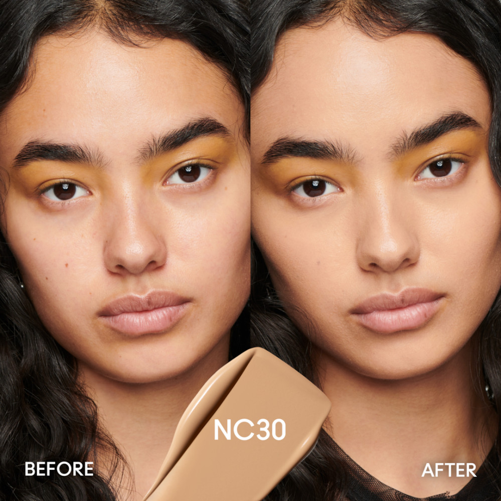 Тональный флюид «24HR Matte Foundation» SPF 15, оттенок NC30 | Studio Fix | M.A.C. | Фото 2
