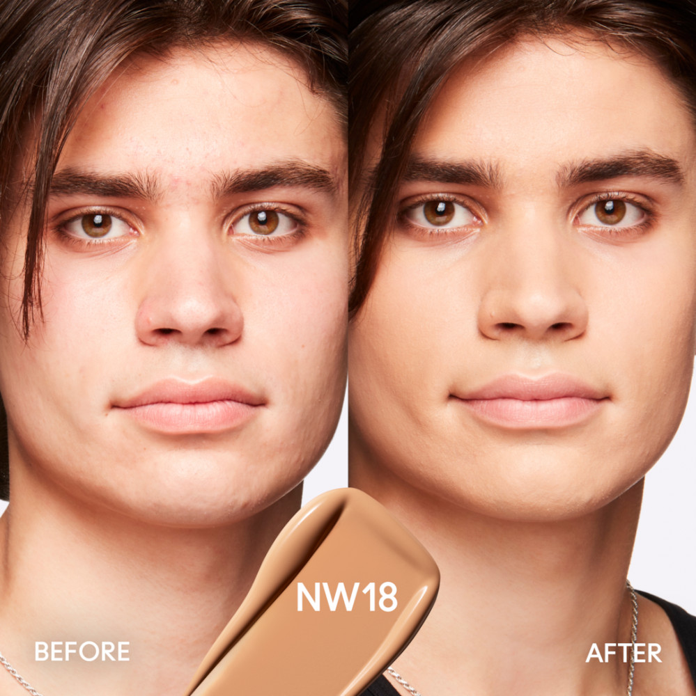 Тональный флюид «24HR Matte Foundation» SPF 15, оттенок NW18 | Studio Fix | M.A.C. | Фото 2