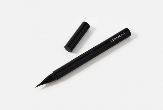 Подводка жидкая для глаз «Brushstroke 24-Hour Liner», оттенок Brushblack