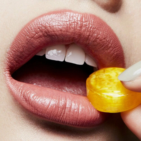 Помада для губ «Lipstick Amplified», тон Smoked Almond