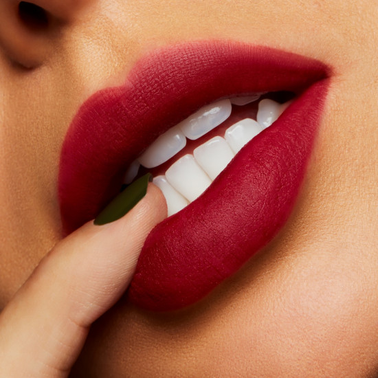 Помада для губ жидкая «Powder Kiss Liquid Lipcolour», тон Make Love To The Camera