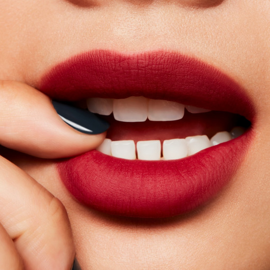 Помада для губ жидкая «Powder Kiss Liquid Lipcolour», тон Make Love To The Camera