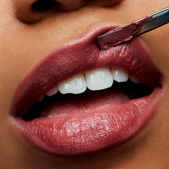Помада для губ кремовая увлажняющая «Lipstick Cremesheen», тон 205 Creme in your coffee