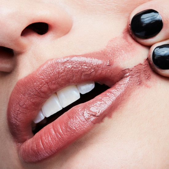 Помада для губ кремовая увлажняющая «Lipstick Cremesheen», тон 205 Creme in your coffee