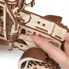 Конструктор деревянный механический «Трактор с плугом» - Фото 3