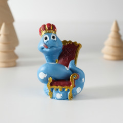 Фигурка сувенирная «Змей в короне с королевским троном» - Фото 4