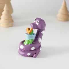 Фигурка сувенирная «Змей с бокалом смузи» - Фото 1