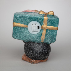 Фигурка с Led-подсветкой «Пингвин с подарками» - Фото 2