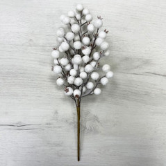 Изделие декоративное «Ветка из белых ягод заснеженная» - Фото 2