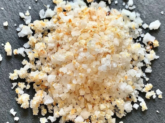 Соль морская пищевая с чесноком