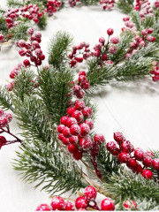 Гирлянда еловая с красными ягодами - Фото 2