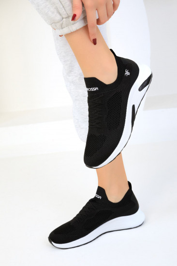 Кроссовки женские