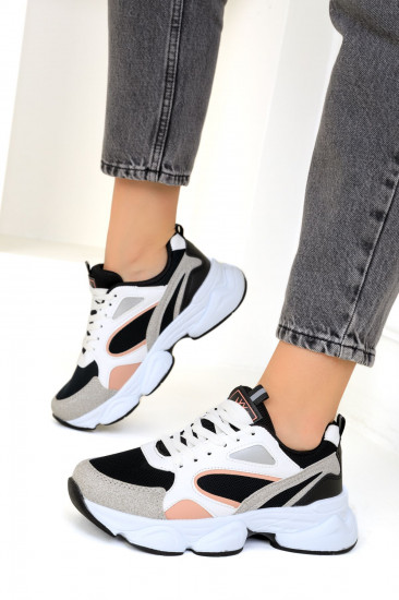 Кроссовки женские