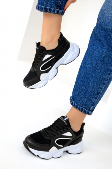 Кроссовки женские