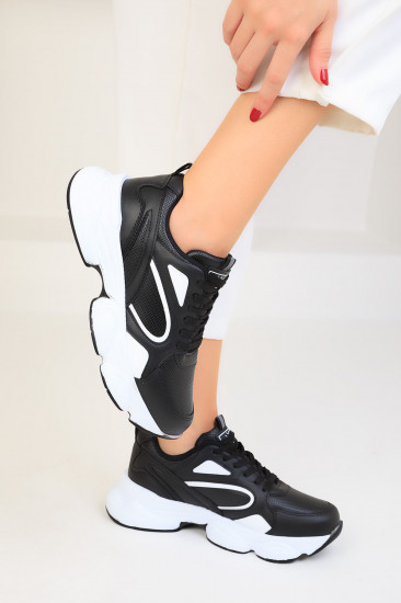 Кроссовки женские