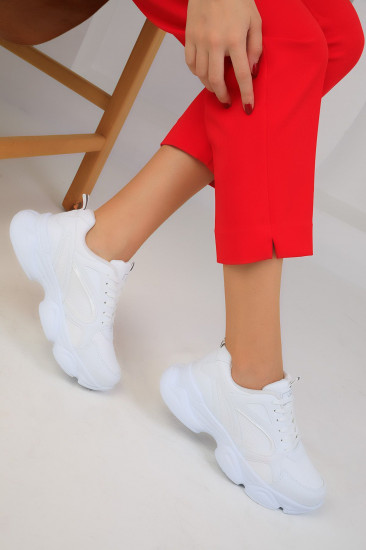 Кроссовки женские