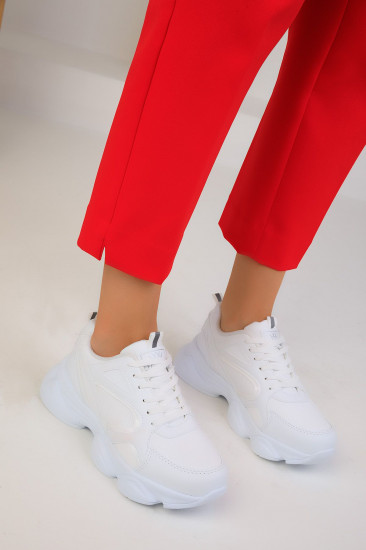 Кроссовки женские