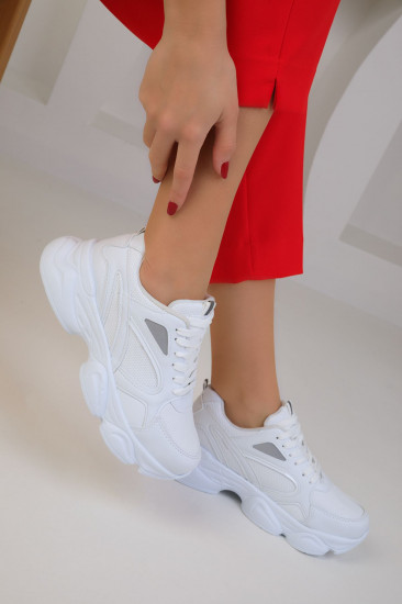 Кроссовки женские