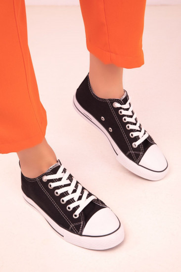 Кроссовки женские