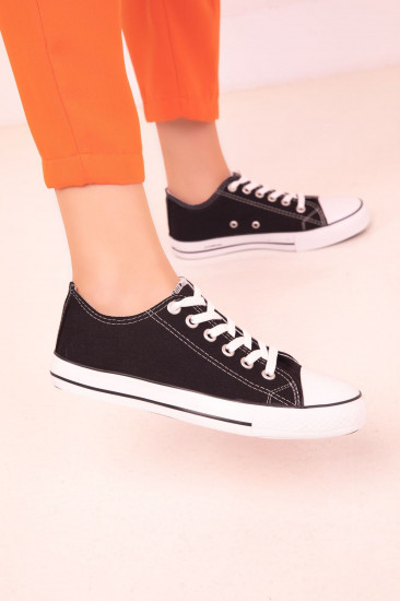 Кроссовки женские