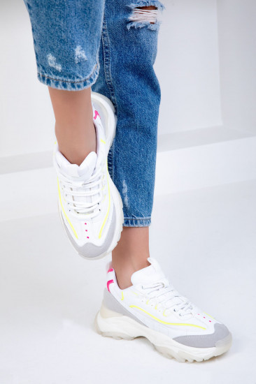 Кроссовки женские