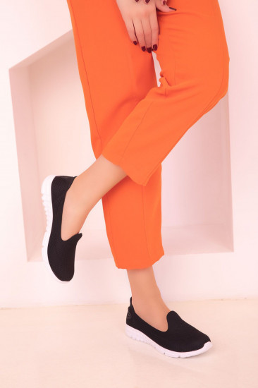 Кроссовки женские