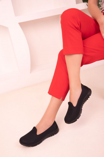 Кроссовки женские