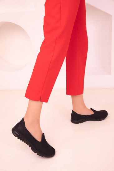 Кроссовки женские