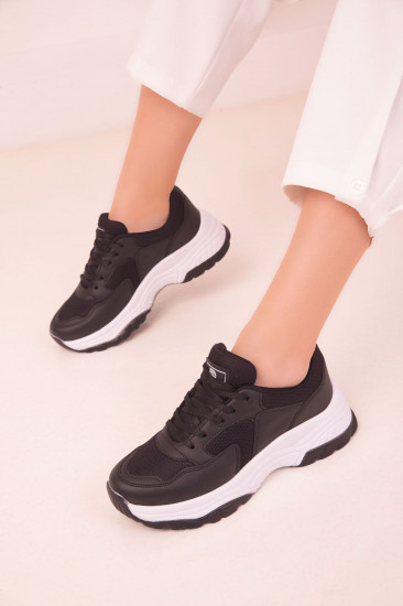 Кроссовки женские