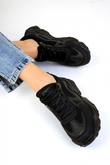 Кроссовки женские