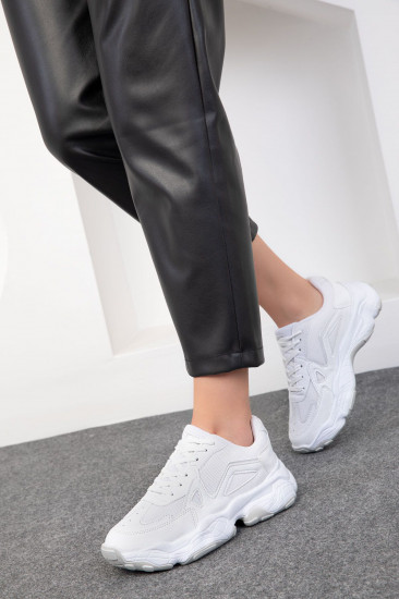 Кроссовки женские