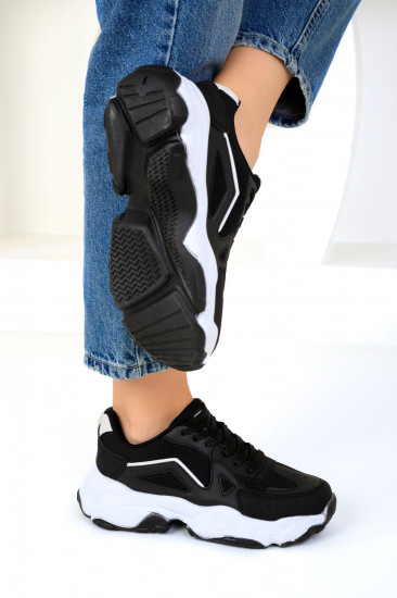 Кроссовки женские