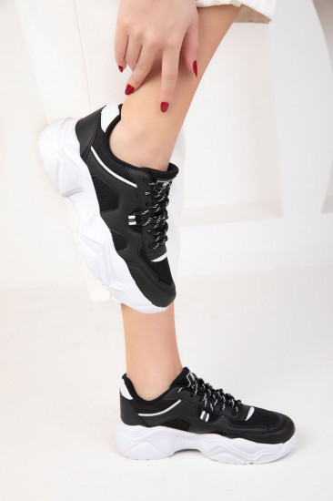 Кроссовки женские