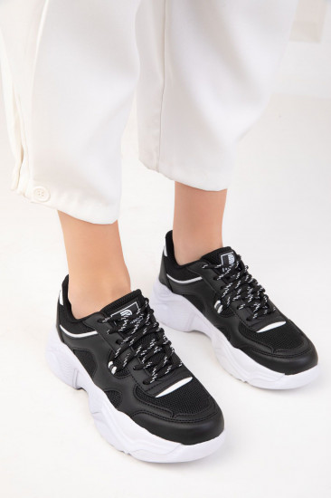 Кроссовки женские