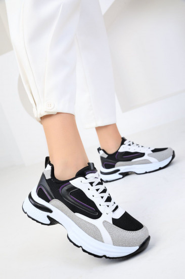 Кроссовки женские