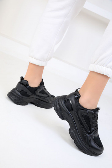 Кроссовки женские